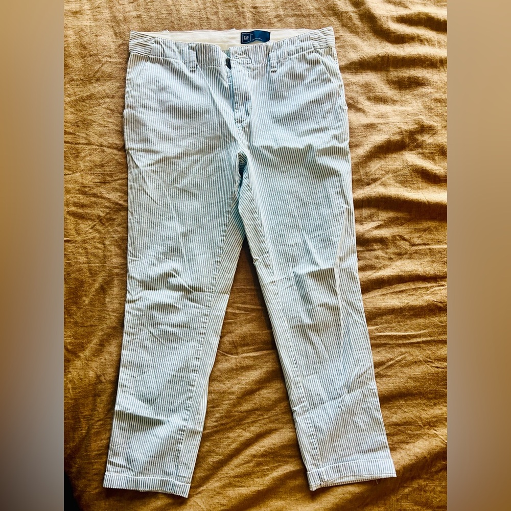 GAP Women’s Blue Striped Straight Legged Dress Pants in Size 4